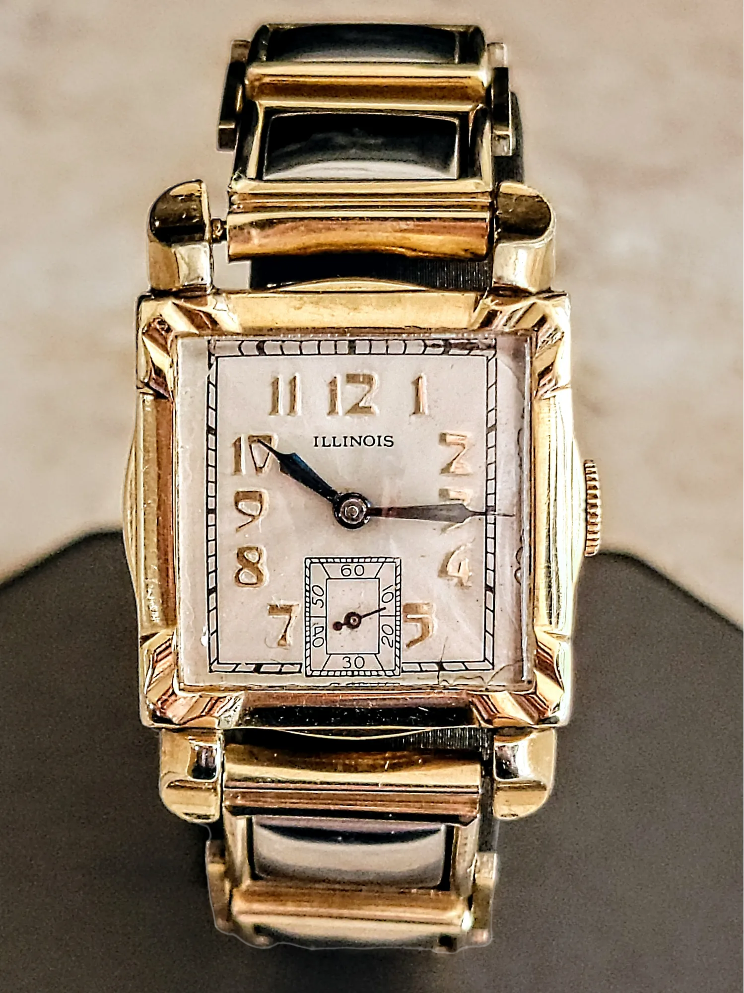 1934 ILLINOIS Square Case Watch 17 Jewels Cal. 607A U.S.A.