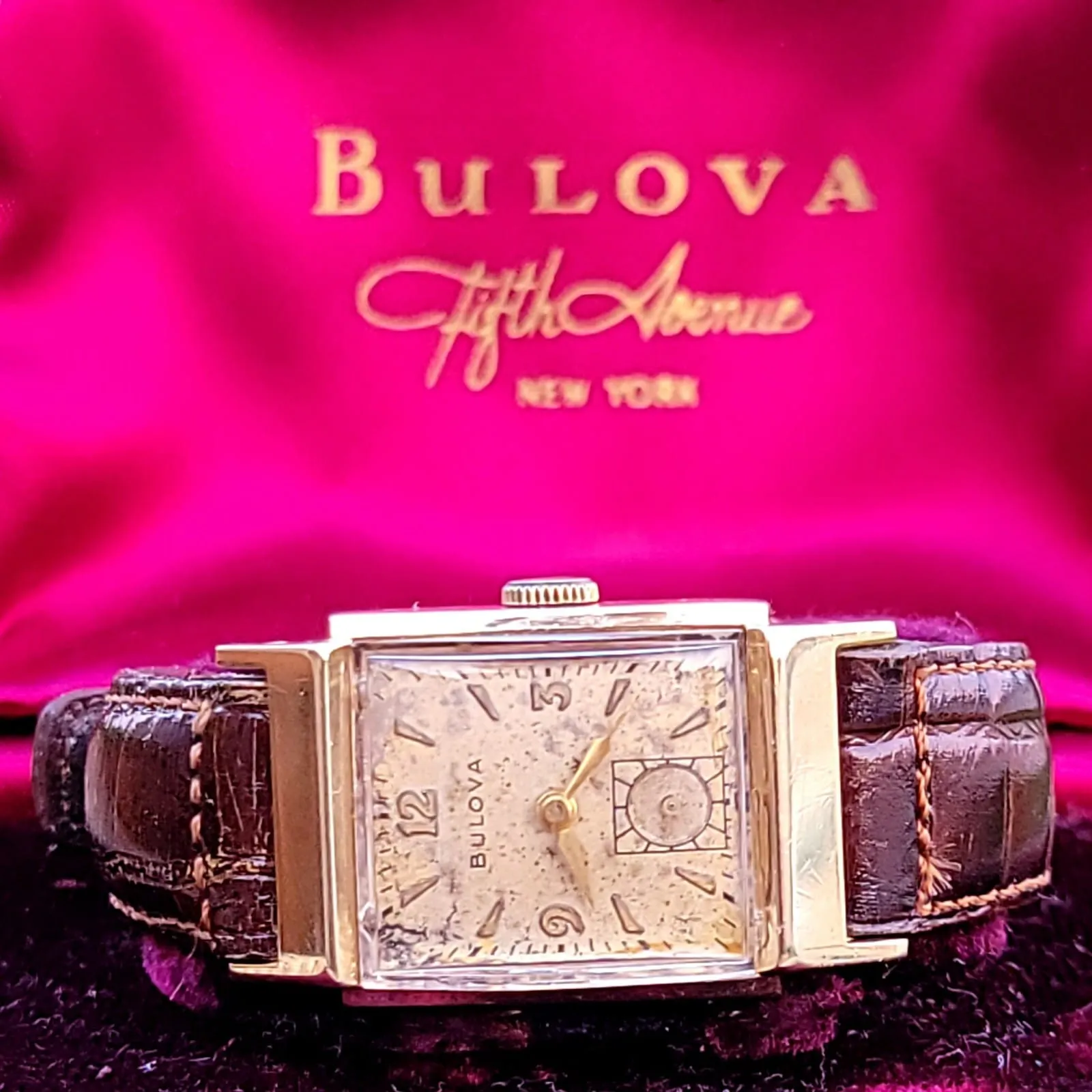 1946 BULOVA Douglas "B" 21 Jewels - In BOX!