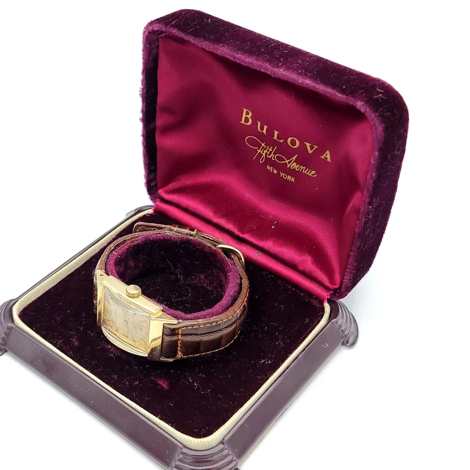 1946 BULOVA Douglas "B" 21 Jewels - In BOX!