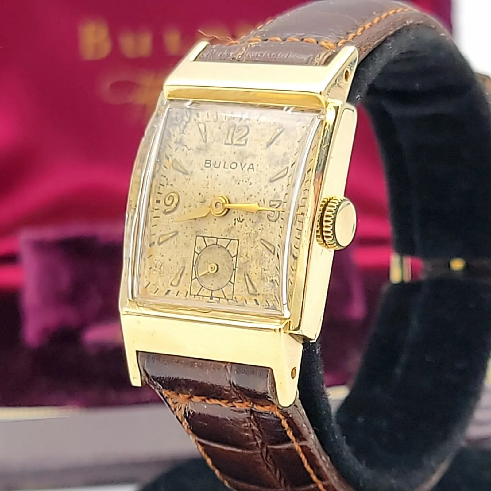 1946 BULOVA Douglas "B" 21 Jewels - In BOX!