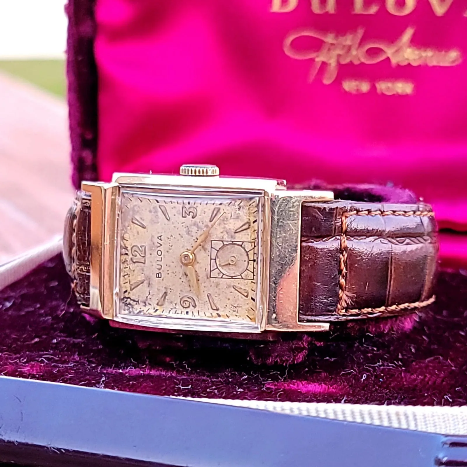 1946 BULOVA Douglas "B" 21 Jewels - In BOX!