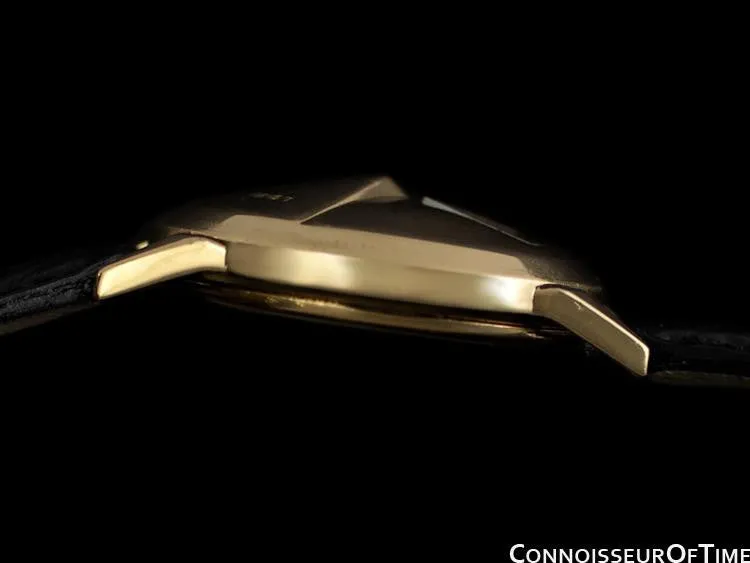 1950's Lord Elgin Direct Read "Chevron" Digital Jump Hour Watch - 14K Gold Filled