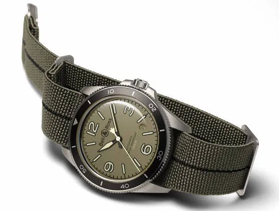BR Watch Vintage BR V2-92 Military Green Bracelet D