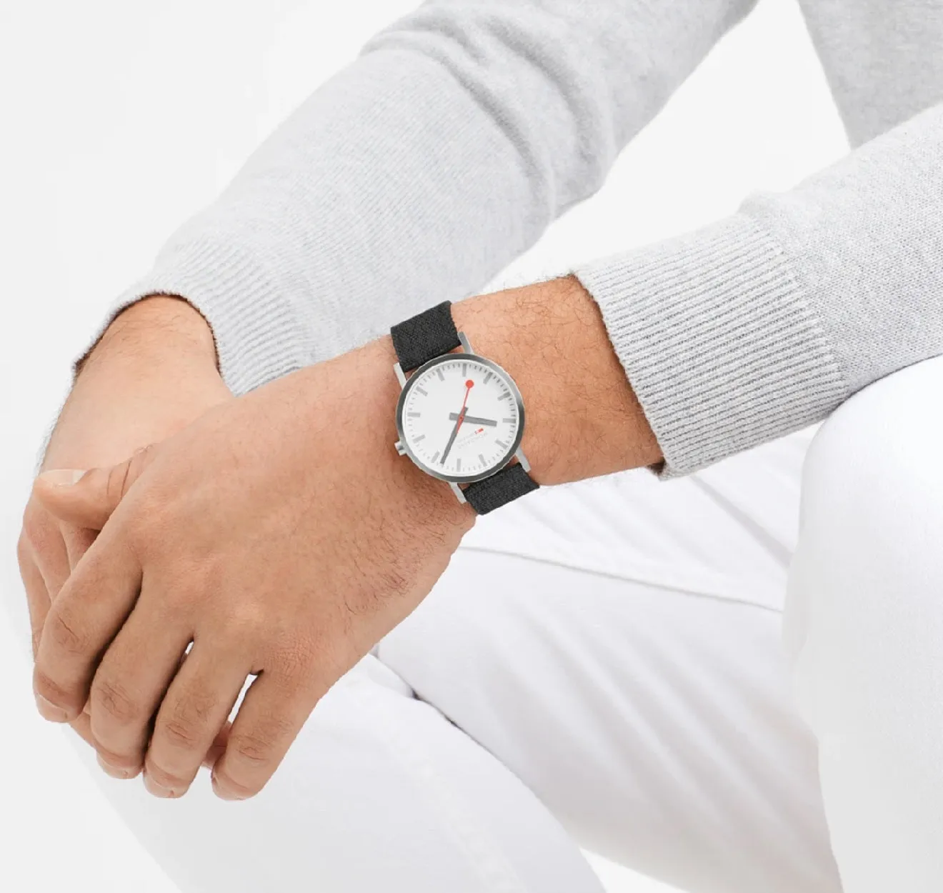 Mondaine CLASSIC 40mm, modern casual watch, grey, A660.30360.17SBB